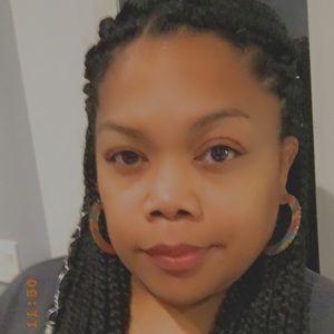 Meet your Posher, Yolanda